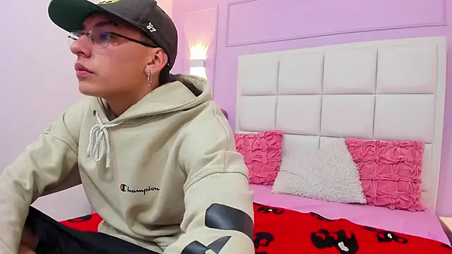 Alexander_Collinss live sex cam