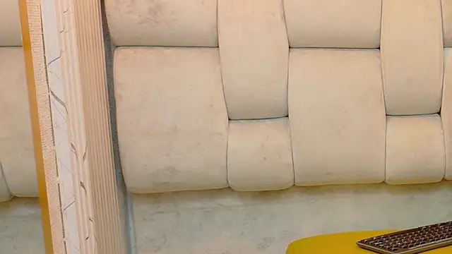 Annyeli live sex cam