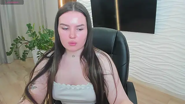 Mia_Milkvey's cam snapshot