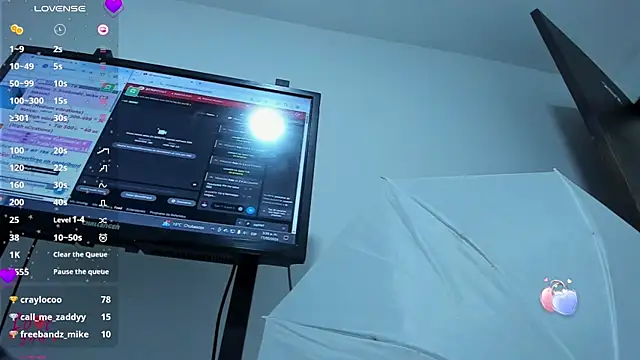 Vahiolet_smith's cam snapshot