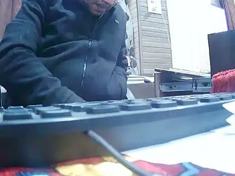 pussyrider1-4u's cam snapshot