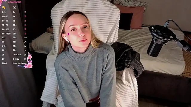 HollisBeckett live sex cam