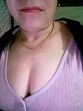 small-house123's cam snapshot