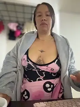 Emiily_lee live sex cam