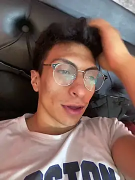 ApoloCruz live sex cam