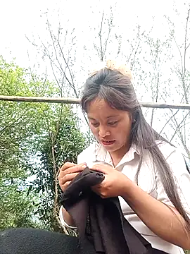 Alice-567's cam snapshot