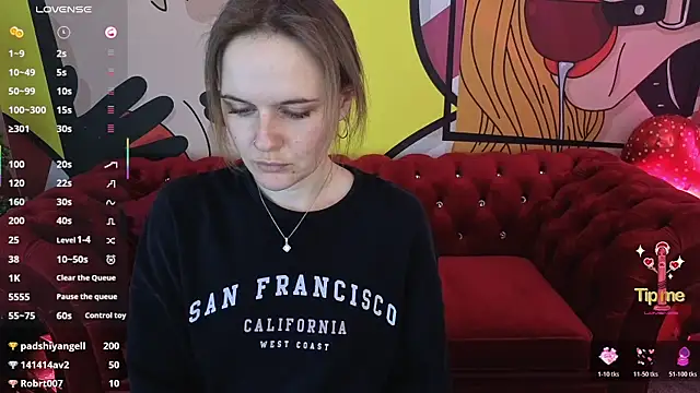 MaribelRiverr_'s cam snapshot