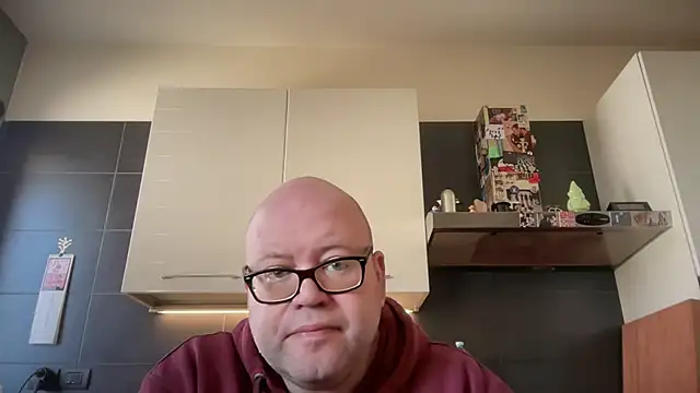 theitalianbear live sex cam