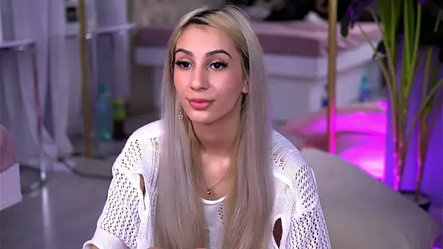 AwaLynch's cam snapshot