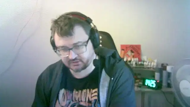 SirAbuser's cam snapshot