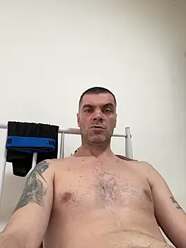 DOMINATOR_SIR-MASTER's cam snapshot