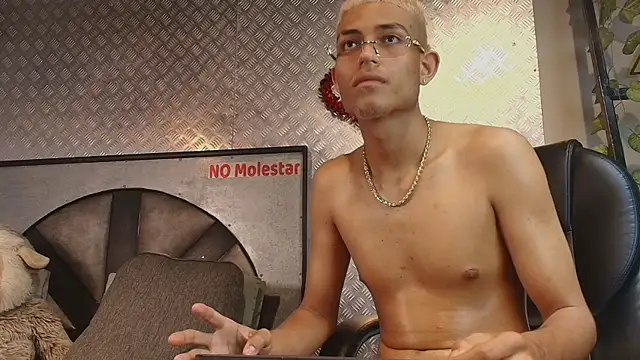 ItsZairen live sex cam