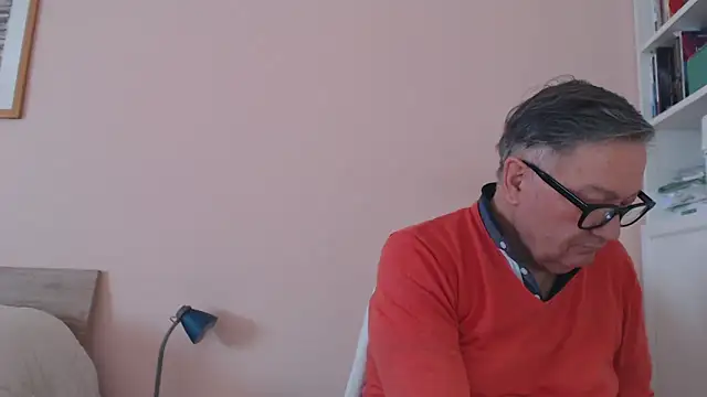 YOU6me's cam snapshot