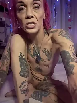 MommyMisfit live sex cam