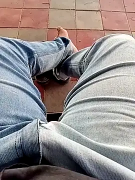 Horny-boyyy live sex cam