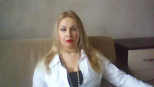 RossieGlow49's cam snapshot