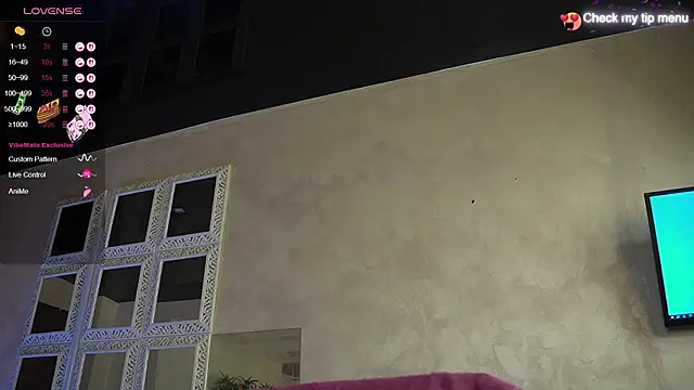 LisaAkira live sex cam