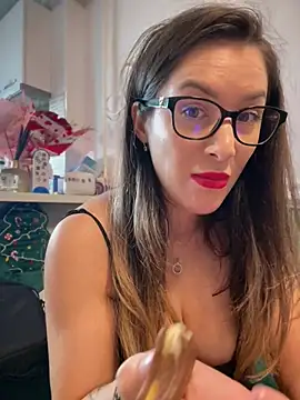 HotXMom_ live sex cam