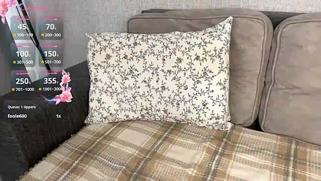 CindaWinn live sex cam