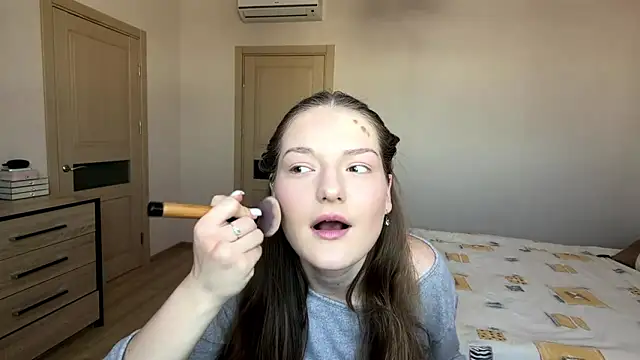 Milayouknow's cam snapshot