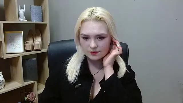 SweetLilyxo's cam snapshot