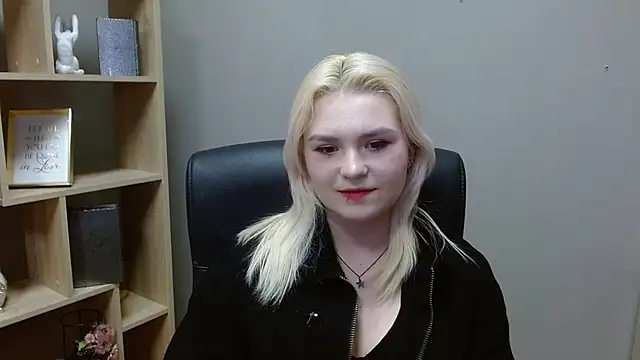 SweetLilyxo's cam snapshot