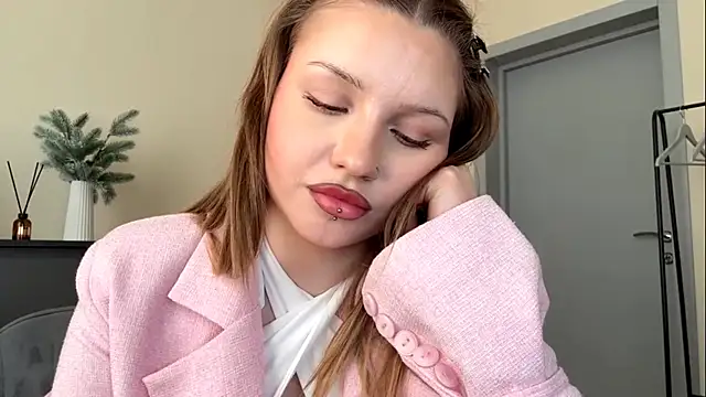 PledHoly's cam snapshot