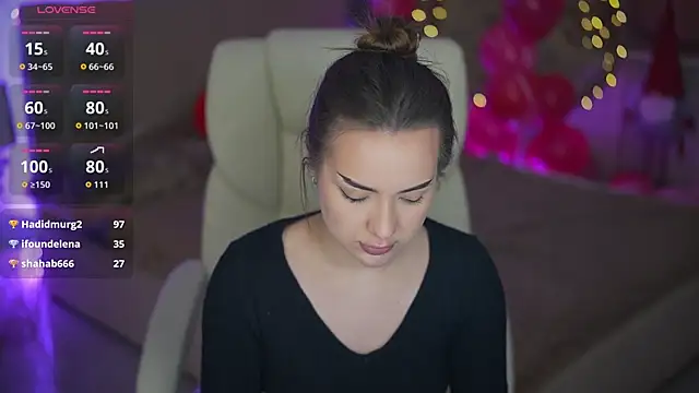 OliviaMoore_'s cam snapshot