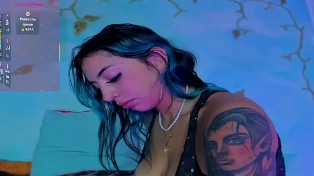 SaturnooStonee's cam snapshot