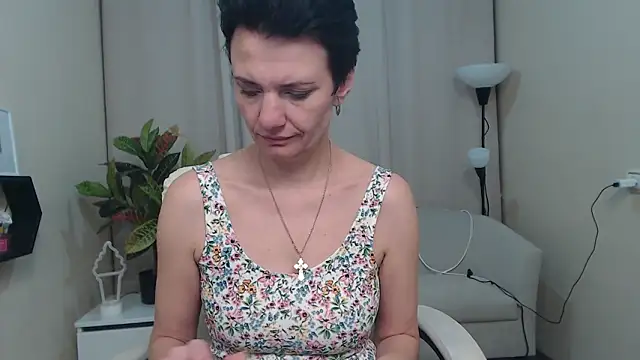 AvaSaturnian live sex cam