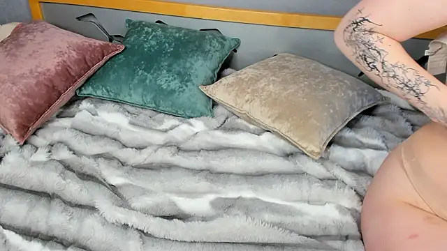 PulseNoir's cam snapshot