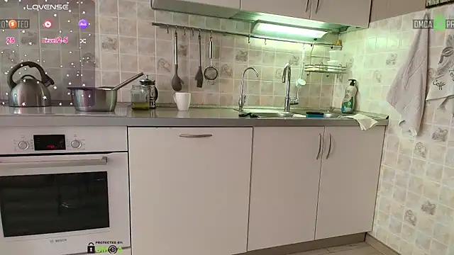 MilfeaN live sex cam