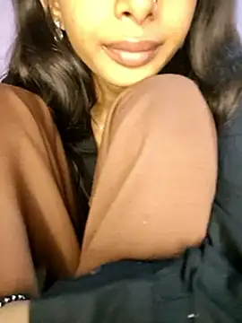 AYUSHI_03's cam snapshot