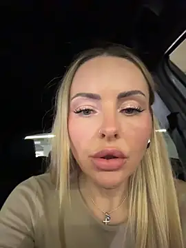 EmaSalis live sex cam