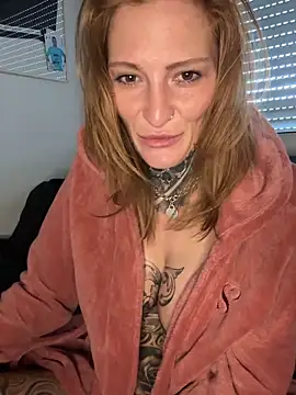 redNatified live sex cam