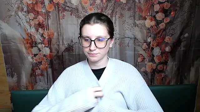 LilianaShine live sex cam