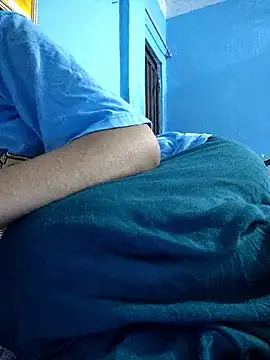 124pakhi's cam snapshot