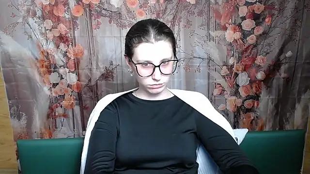 LilianaShine's cam snapshot