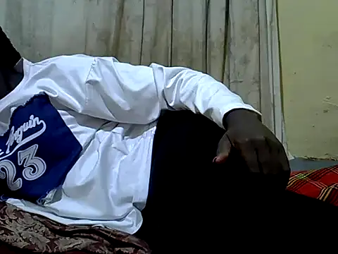 KENYANHONEY01's cam snapshot