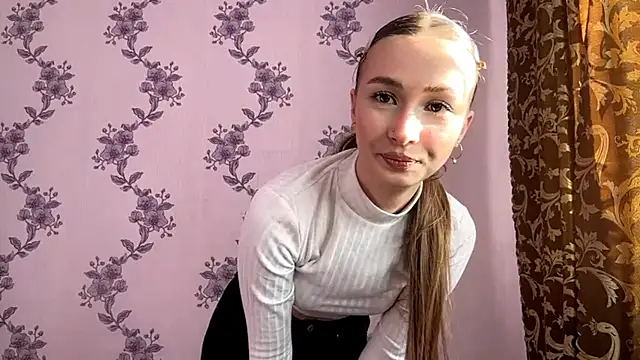 LacieHelaire's cam snapshot