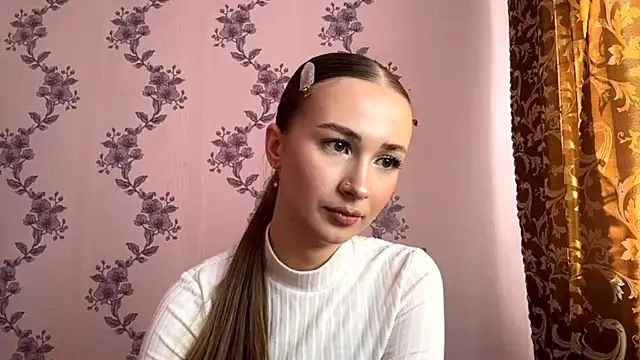 LacieHelaire's cam snapshot