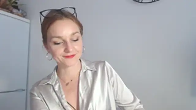 AliciaDesire's cam snapshot