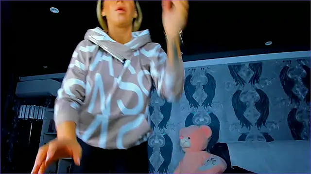 anneswhite's cam snapshot