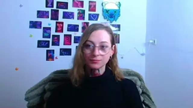 Esmi_Winter's cam snapshot