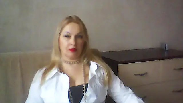 RossieGlow49's cam snapshot