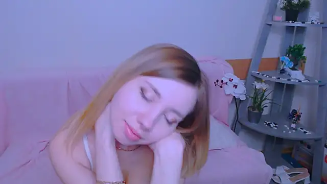 AliceFire_'s cam snapshot