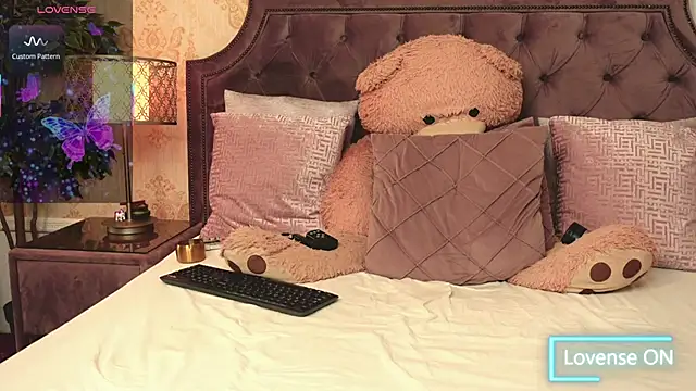 JaneDevine's cam snapshot