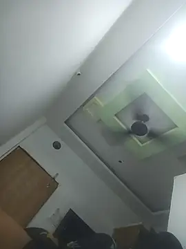 Your-shreya143's cam snapshot