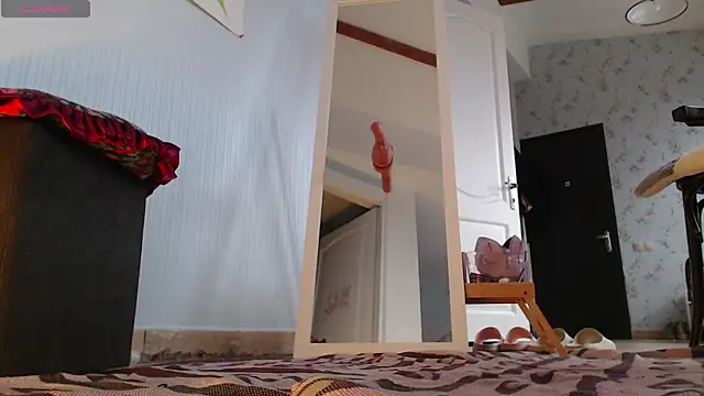 RubyLynxx live sex cam