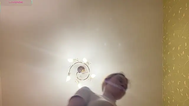 KarlynGow's cam snapshot